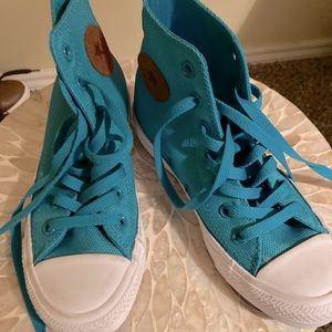 Converse turquoise shoes